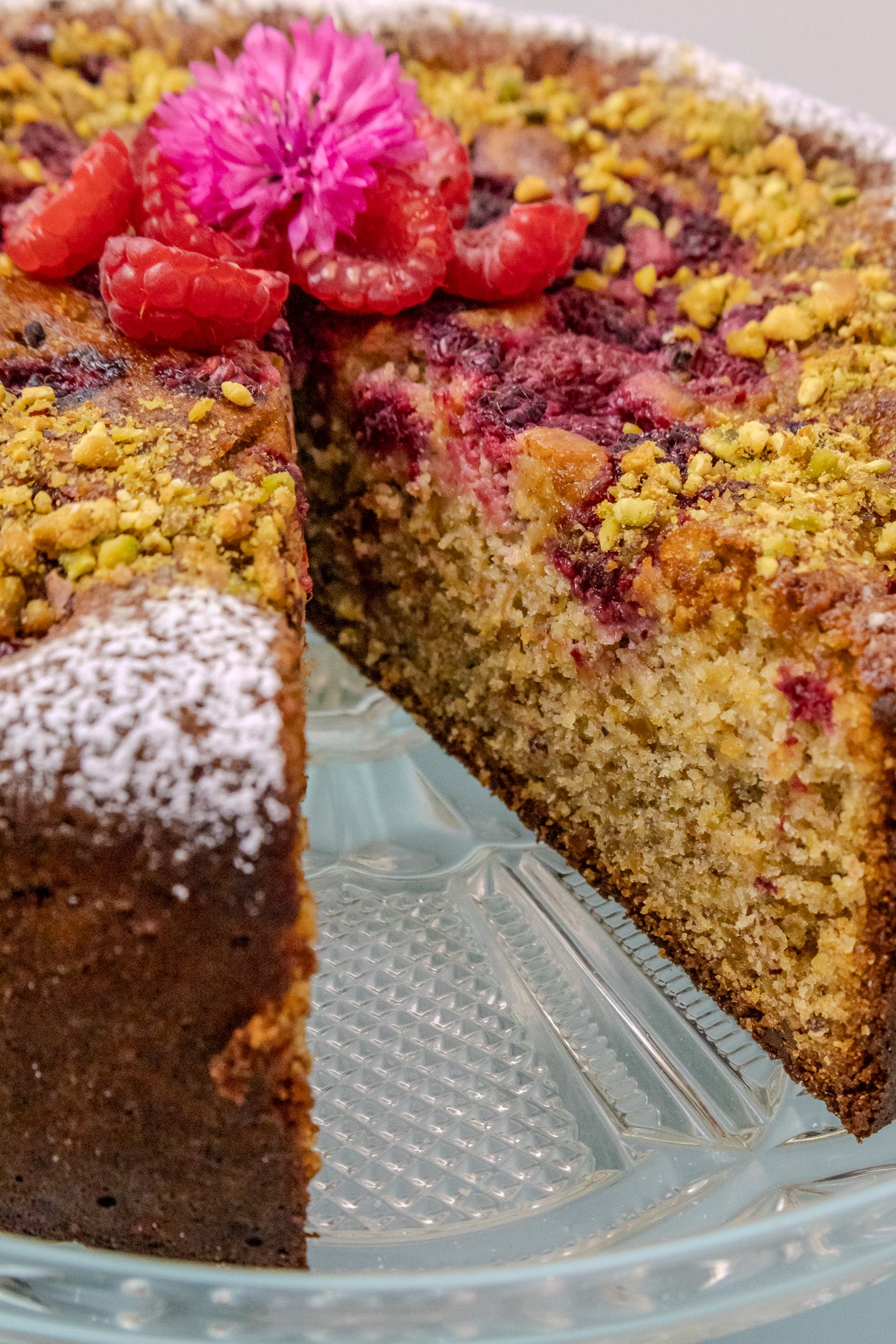 Pistachio and Raspberry Cake