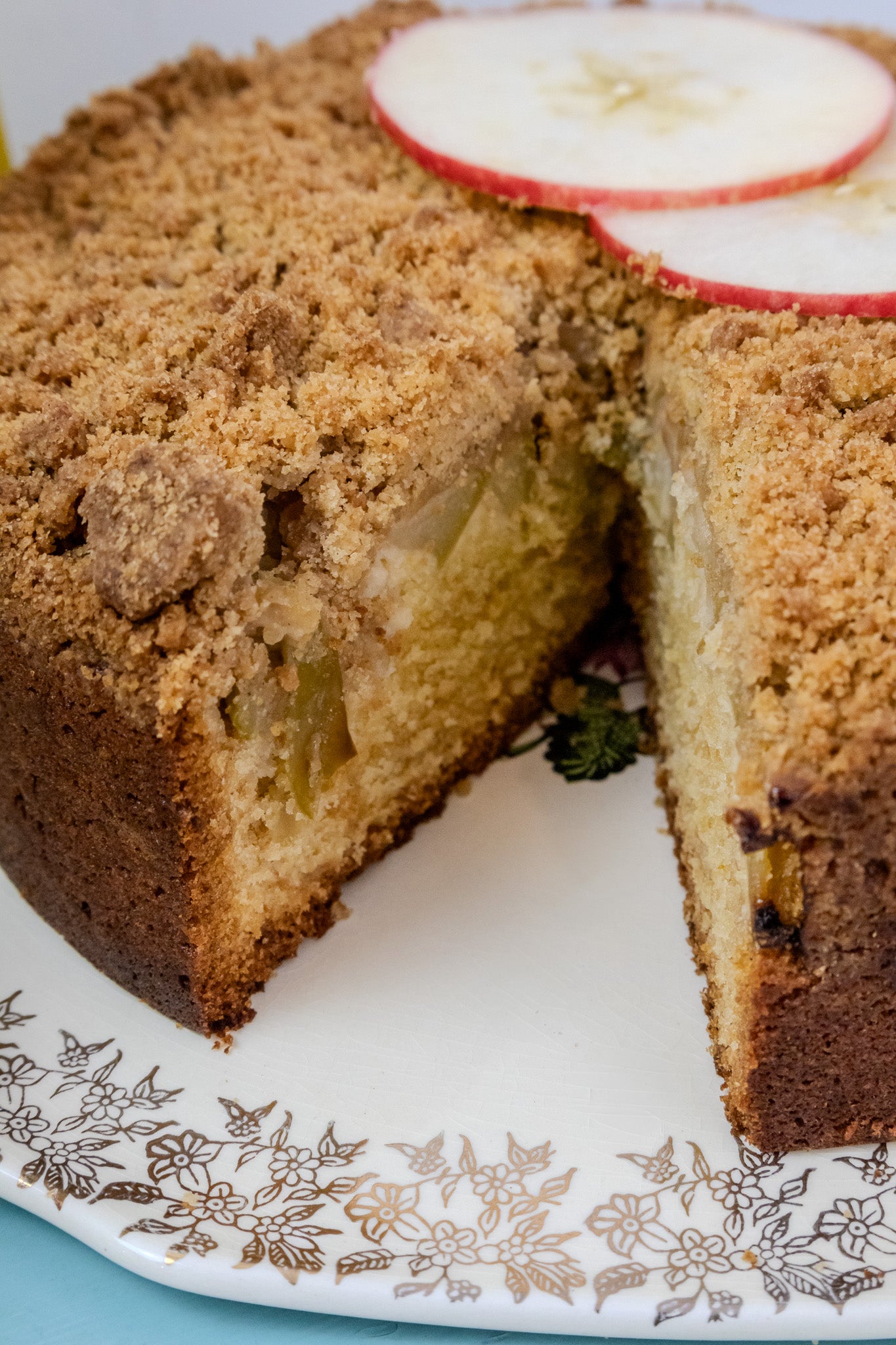 Apple Crumble Cake