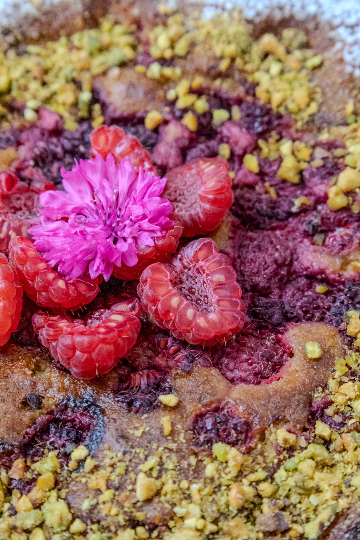 Pistachio and Raspberry Cake
